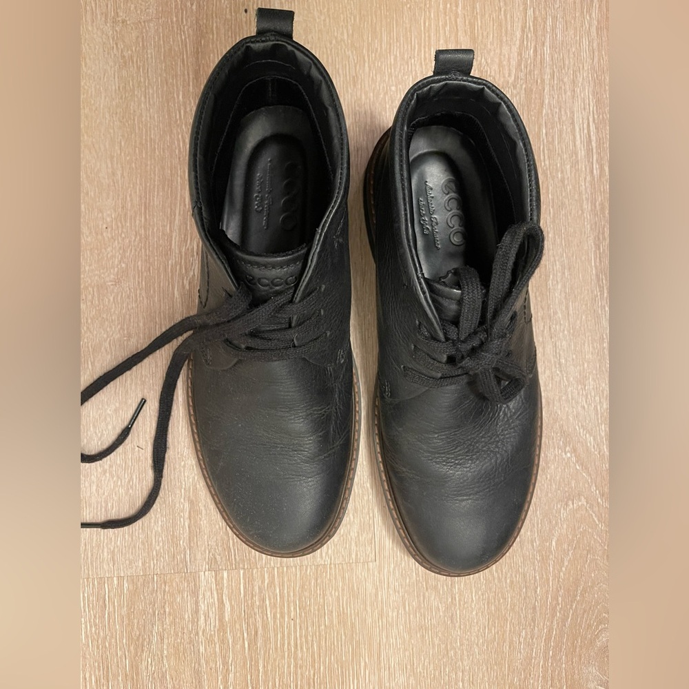 Ecco men's boots size 8